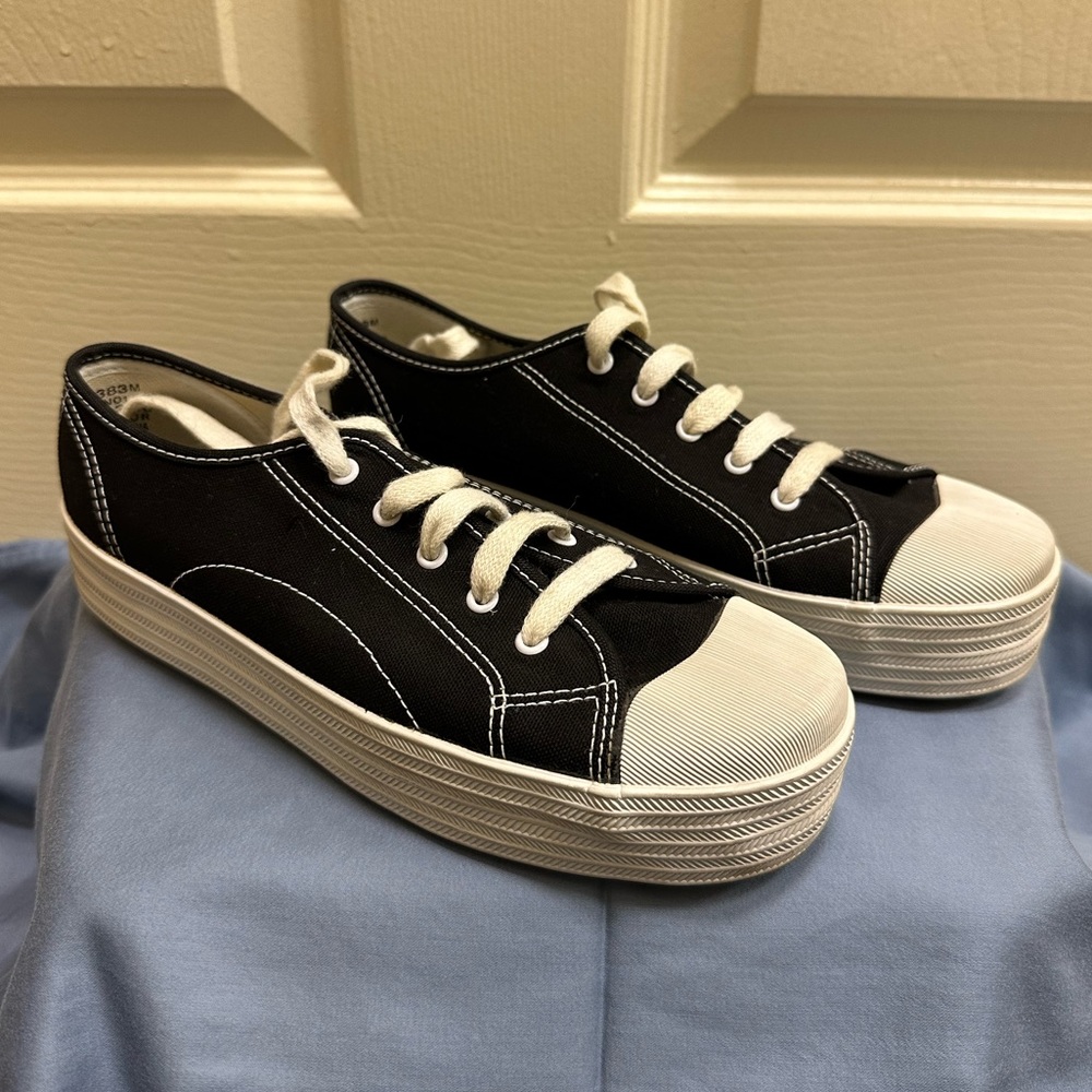 Keds Platform Canvas Black/White Sneaker Unisex Women’s 6/Men’s 4